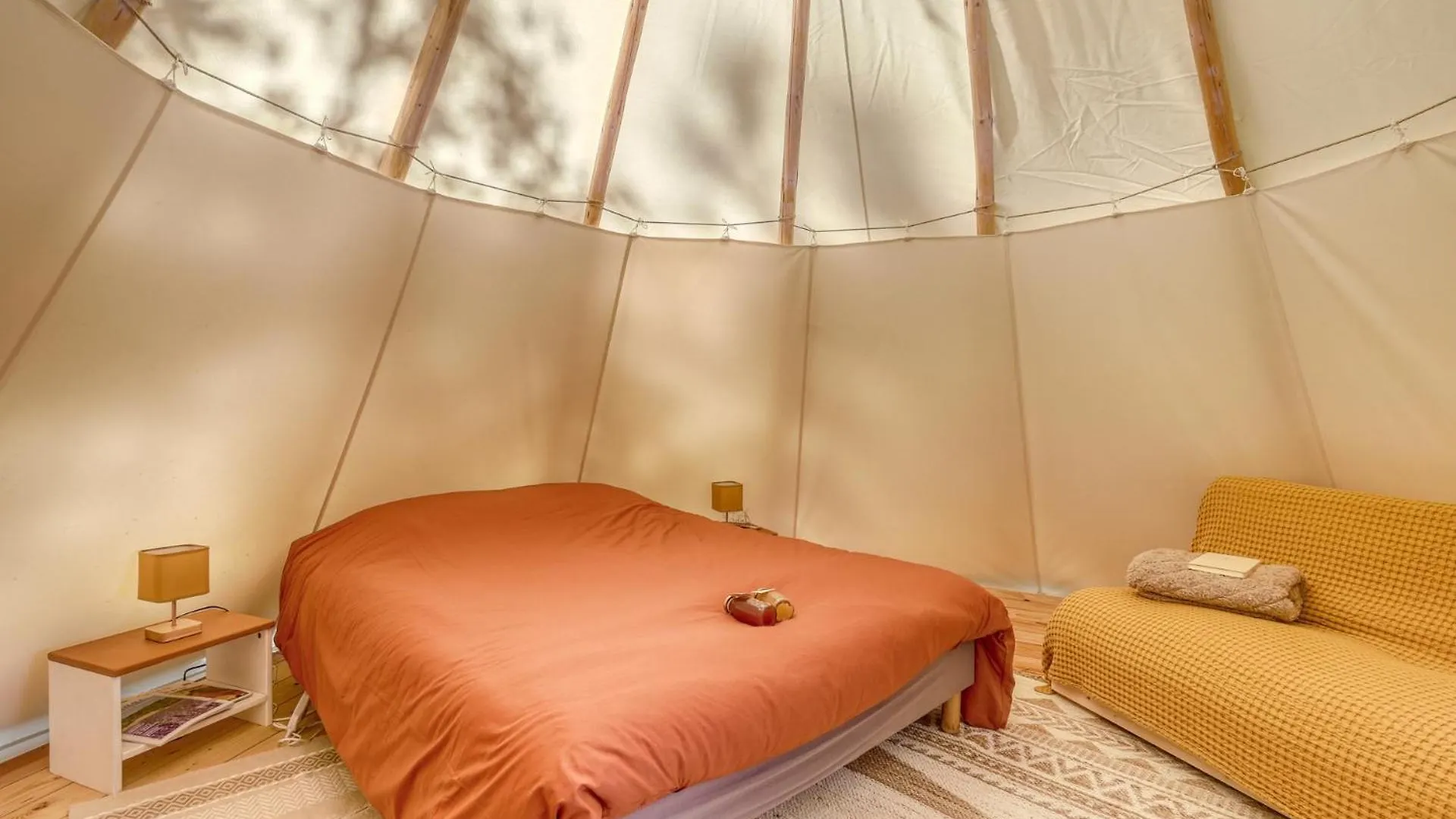 Tipi A Roussillon 호텔 Roussillon en Isere 럭셔리텐트