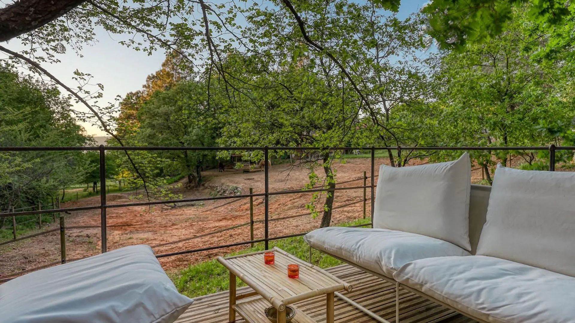 Tipi A Roussillon 호텔 Roussillon en Isere 럭셔리텐트